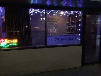 Aiisha Massage Parlors Hamburg