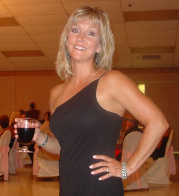 Dating Sex Looking For Slim Blond Divorced