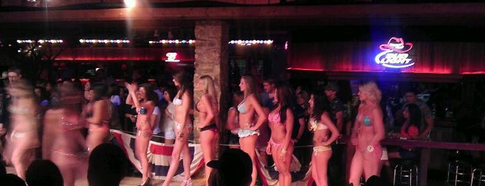 Girls In Night Club In Thousand Oaks