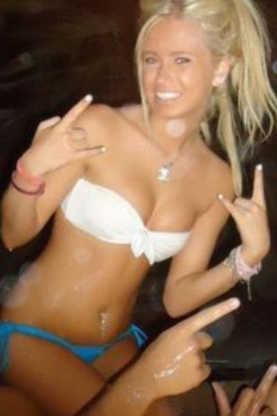 Twinkle Dating Singles Local Blonde Holiday