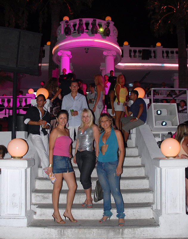 Girls In Night Club In Bodrum Turkey